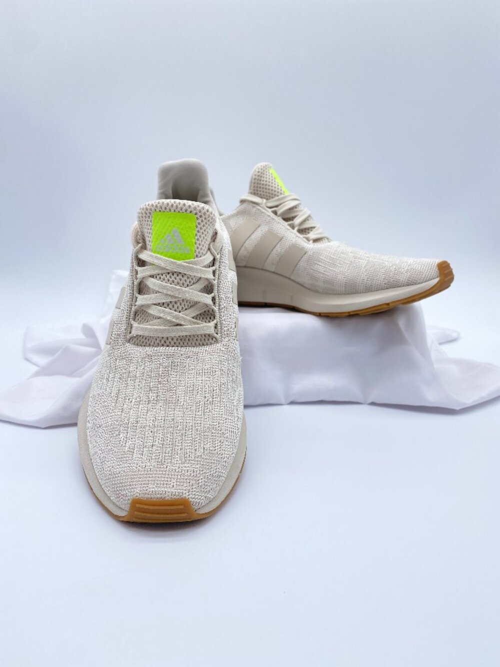 Adidas Swift Run 22 Beige Cream Gum Running Sneakers Men’s Size 9